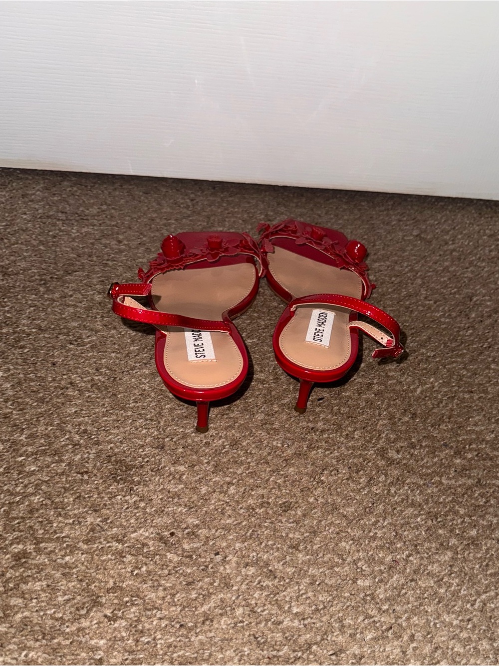 Steve Madden Red Floral Patent Slingback Sandals - Picture 2 of 3